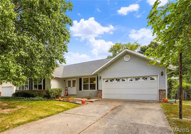 Single family home for sale at 1278 Stephenridge Dr, Saint Charles, MO 63304 | MLS# MIS26057939