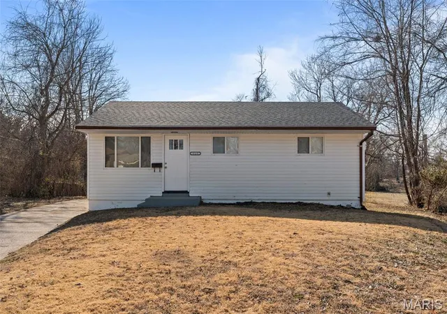 Photo 1 of Single family home for sale at 10602 Moidart Cir, Saint Louis, MO 63137 | MLS# MIS26057985 | Listing updated on 2026-10-05