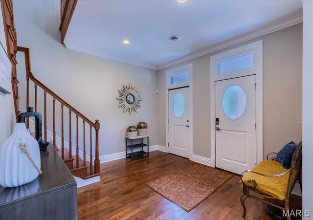 Photo 4 of Sale Pending at 4026 Russell Blvd, Saint Louis, MO 63110 | MLS# MIS26057989 | Listing updated on 2026-09-13
