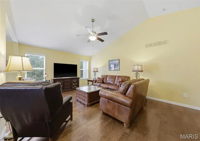 Photo 4 of Single family home for sale at 279 Sonnet Cir, Wentzville, MO 63385 | MLS# MIS26057996 | Listing updated on 2026-10-04