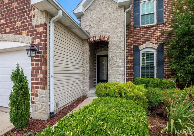 Photo 2 of Single family home for sale at 1316 Legacy Pointe Ln, Fenton, MO 63026 | MLS# MIS26058006 | Listing updated on 2026-10-05