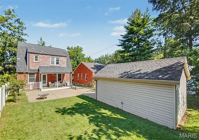Photo 2 of Sale Pending at 7546 Hiawatha Ave, Saint Louis, MO 63117 | MLS# MIS26058007 | Listing updated on 2026-09-14