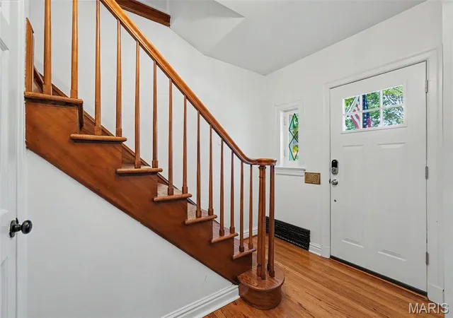 Photo 3 of Sale Pending at 7546 Hiawatha Ave, Saint Louis, MO 63117 | MLS# MIS26058007 | Listing updated on 2026-09-14