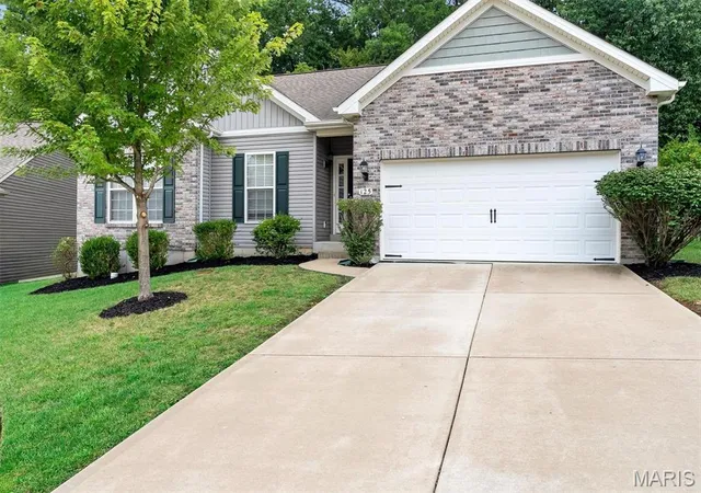 Photo 1 of Single family home for sale at 125 San Marino Pkwy, Fenton, MO 63026 | MLS# MIS26058013 | Listing updated on 2026-10-07