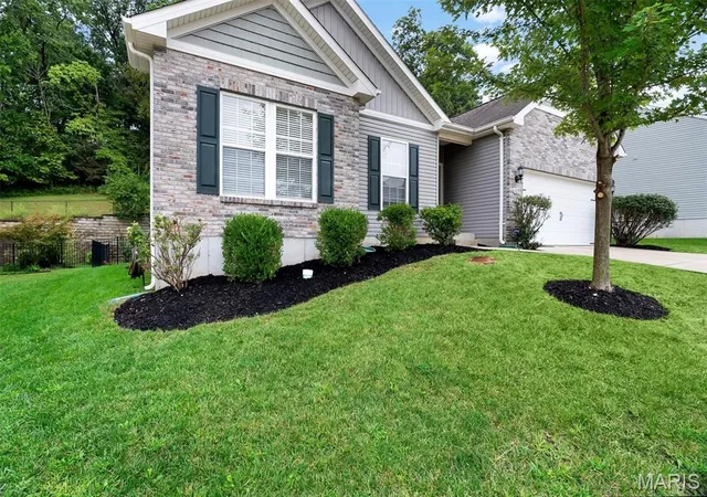 Photo 2 of Single family home for sale at 125 San Marino Pkwy, Fenton, MO 63026 | MLS# MIS26058013 | Listing updated on 2026-10-07