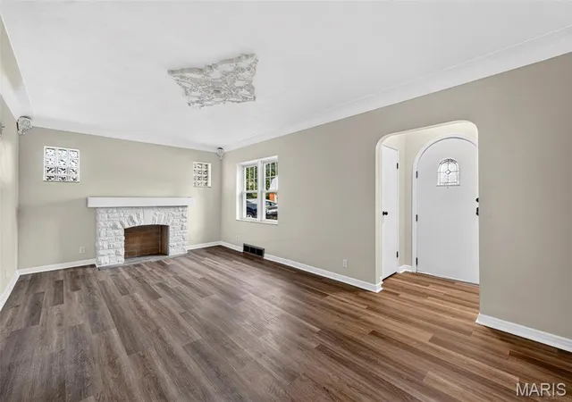 Photo 3 of Single family home for sale at 7126 Florian Ave, Saint Louis, MO 63121 | MLS# MIS26058023 | Listing updated on 2026-10-02