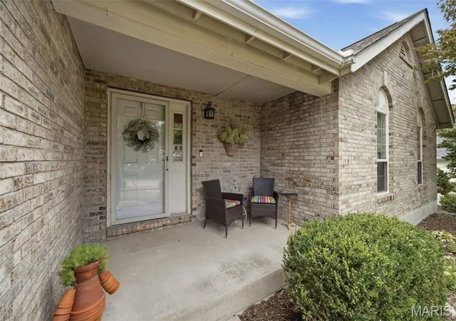 Photo 2 of Single family home for sale at 16337 Centerpointe Dr, Wildwood, MO 63040 | MLS# MIS26058025 | Listing updated on 2026-09-27