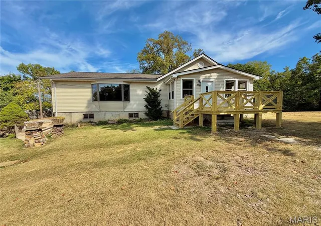 Photo 3 of Sale Pending at 1104 S Mcarthur St, Salem, MO 65560 | MLS# MIS26058031 | Listing updated on 2026-10-09
