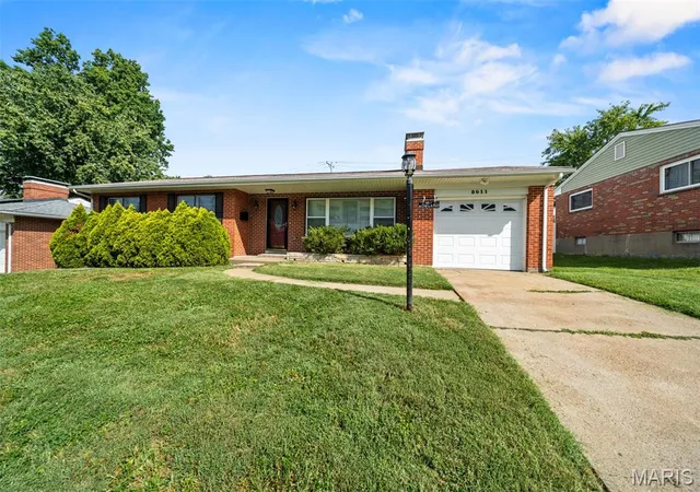 Photo 2 of Single family home for sale at 8611 Rowland Dr, Saint Louis, MO 63132 | MLS# MIS26058034 | Listing updated on 2026-09-29