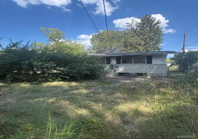 Photo 3 of Single family home for sale at 10531 Landseer Dr, Saint Louis, MO 63136 | MLS# MIS26058035 | Listing updated on 2026-09-19
