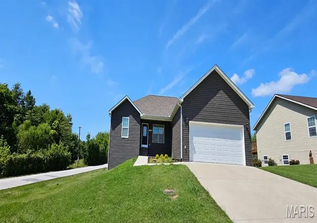 Photo 1 of Single family home for sale at 119 Sun Valley Ct, Jackson, MO 63755 | MLS# MIS26058040 | Listing updated on 2026-09-19