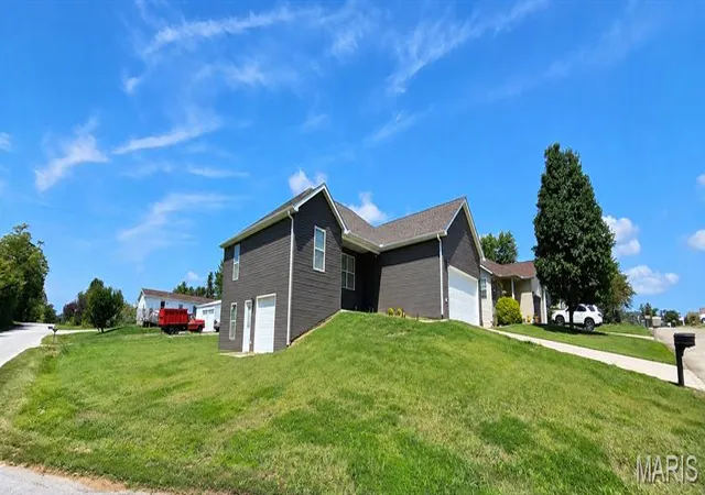 Photo 2 of Single family home for sale at 119 Sun Valley Ct, Jackson, MO 63755 | MLS# MIS26058040 | Listing updated on 2026-09-19
