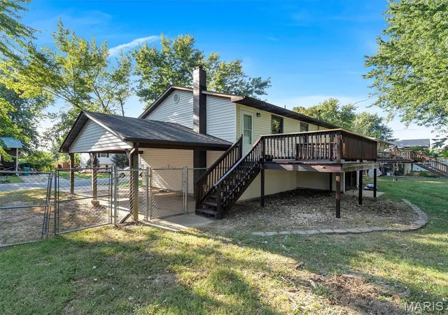 Photo 3 of Sale Pending at 602 Bon Oaks Dr, Sullivan, MO 63080 | MLS# MIS26058063 | Listing updated on 2026-09-13
