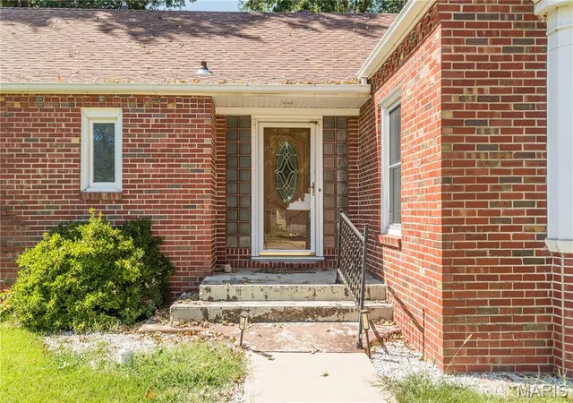 Photo 4 of Single family home for sale at 2117 Plymouth, Mount Sterling, MO 65062 | MLS# MIS26058068 | Listing updated on 2026-10-02