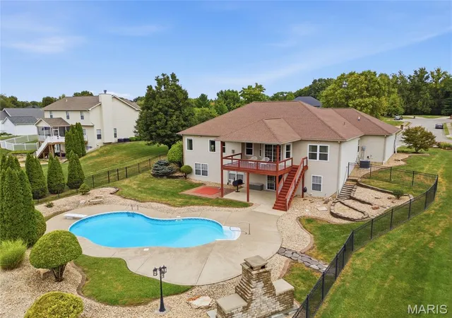Photo 3 of Single family home for sale at 323 Kings Ridge Blvd, O Fallon, IL 62269 | MLS# MIS26058073 | Listing updated on 2026-09-13