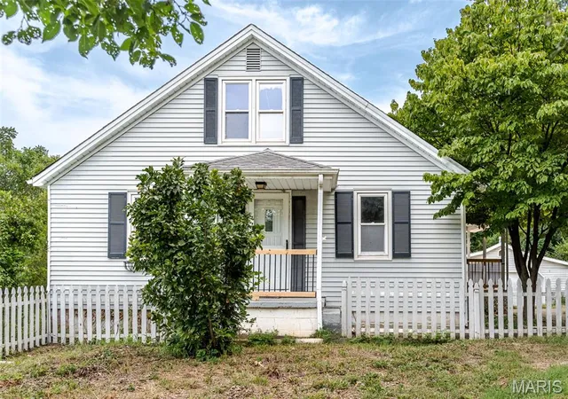 Photo 3 of Single family home for sale at 2249 Holtgrewe Rd, Washington, MO 63090 | MLS# MIS26058078 | Listing updated on 2026-09-30