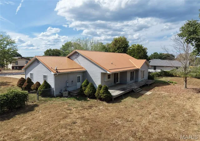 Photo 3 of Single family home for sale at 24950 Spencer Rd, Waynesville, MO 65583 | MLS# MIS26058080 | Listing updated on 2026-10-06