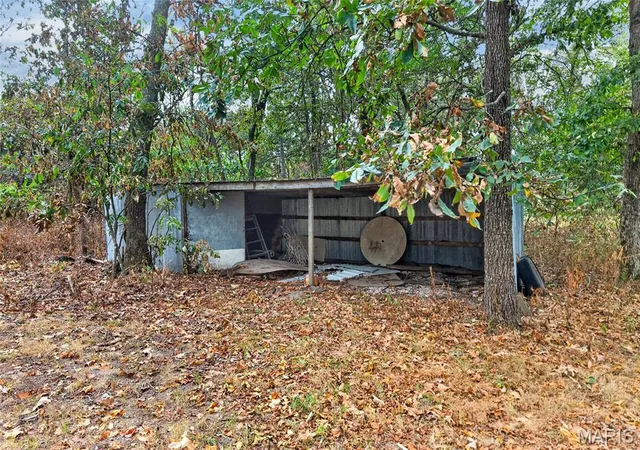 Photo 3 of Manufactured home for sale at 17506 Campground Rd, Phillipsburg, MO 65722 | MLS# MIS26058082 | Listing updated on 2026-09-30