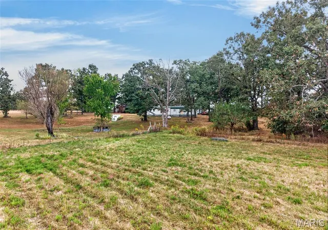 Photo 4 of Manufactured home for sale at 17506 Campground Rd, Phillipsburg, MO 65722 | MLS# MIS26058082 | Listing updated on 2026-09-30