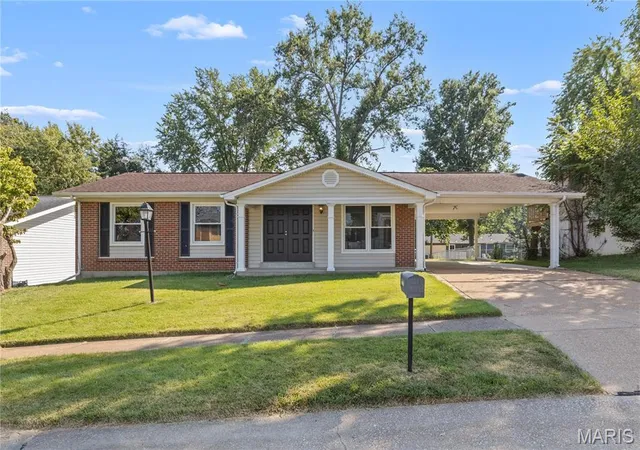 Photo 1 of Single family home for sale at 12728 Foxhound Dr, Maryland Heights, MO 63043 | MLS# MIS26058085 | Listing updated on 2026-09-13