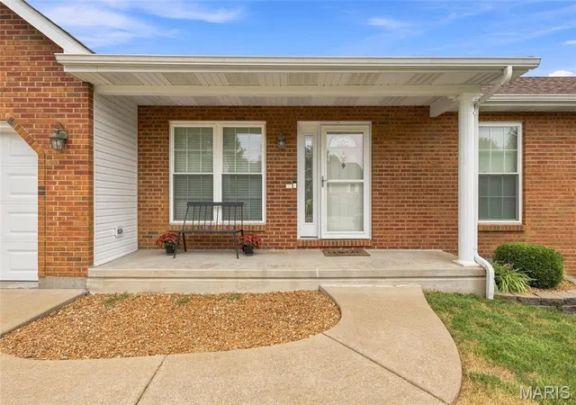 Photo 3 of Sale Pending at 2112 Martina Dr, Washington, MO 63090 | MLS# MIS26058090 | Listing updated on 2026-09-21