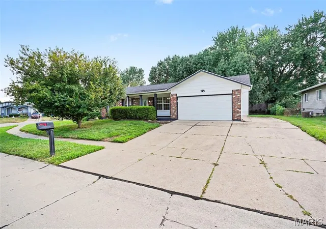 Single family home for sale at 1106 Borden Dr, Florissant, MO 63031 | MLS# MIS26058093