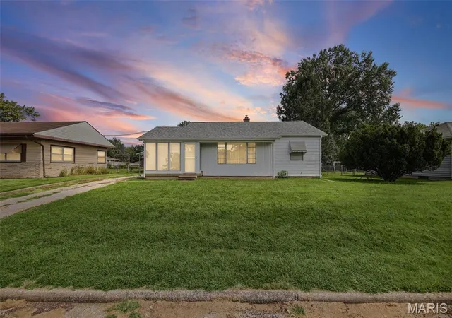 Single family home for sale at 1246 Lakeshore Dr, Belleville, IL 62220 | MLS# MIS26058095