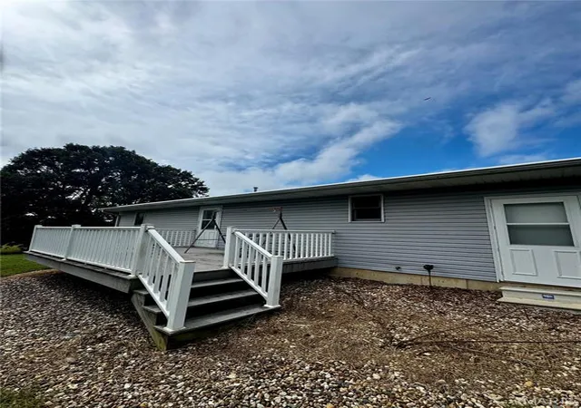 Photo 3 of Single family home for sale at 973 County Rd 305, Taylor, MO 63471 | MLS# MIS26058097 | Listing updated on 2026-09-25