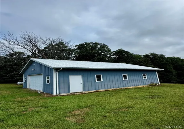 Photo 4 of Single family home for sale at 973 County Rd 305, Taylor, MO 63471 | MLS# MIS26058097 | Listing updated on 2026-09-25
