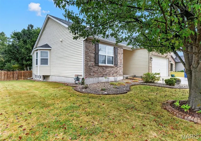 Photo 36 of Sale Pending at 7 Grayhawk Dr, Winfield, MO 63389 | MLS# MIS26058103 | Listing updated on 2026-09-14
