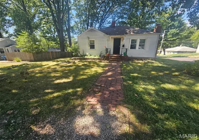 Single family home for sale at 619 Millman, Saint Louis, MO 63135 | MLS# MIS26058119