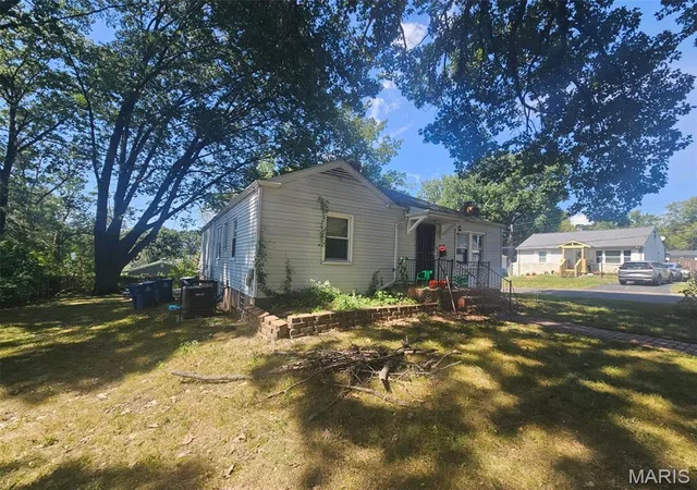 Photo 3 of Single family home for sale at 619 Millman, Saint Louis, MO 63135 | MLS# MIS26058119 | Listing updated on 2026-09-17