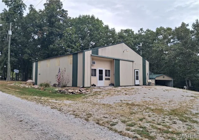 Photo 1 of Single family home for sale at 15394 Villa Dr, Monroe City, MO 63456 | MLS# MIS26058126 | Listing updated on 2026-10-15