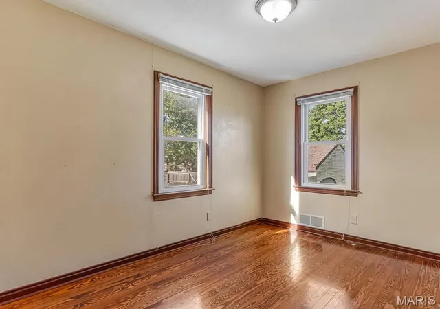 Photo 4 of Single family home for sale at 309 N Moore St, Waterloo, IL 62298 | MLS# MIS26058133 | Listing updated on 2026-09-20