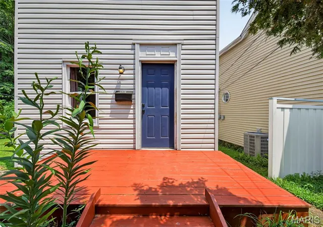 Photo 2 of Single family home for sale at 1318 Graham St, Saint Louis, MO 63139 | MLS# MIS26058138 | Listing updated on 2026-09-29