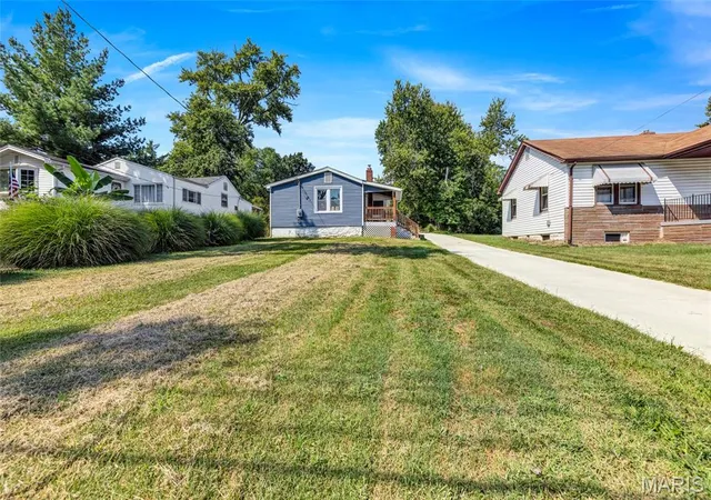 Single family home for sale at 21 Shumate Ave, Maryland Heights, MO 63043 | MLS# MIS26058147