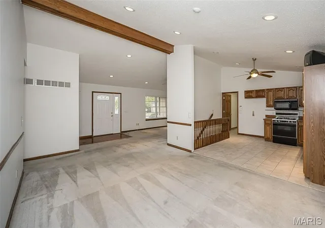 Photo 3 of Single family home for sale at 825 Colleen Dr, O Fallon, MO 63366 | MLS# MIS26058155 | Listing updated on 2026-09-25