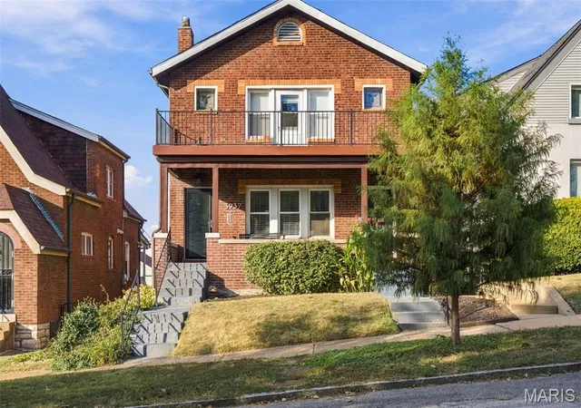 Photo 1 of Single family home for sale at 3937 Fairview Ave, Saint Louis, MO 63116 | MLS# MIS26058158 | Listing updated on 2026-10-19