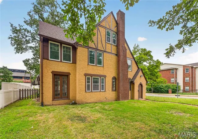 Photo 2 of Single family home for sale at 479 Catalina Ave, Saint Louis, MO 63119 | MLS# MIS26058159 | Listing updated on 2026-10-01