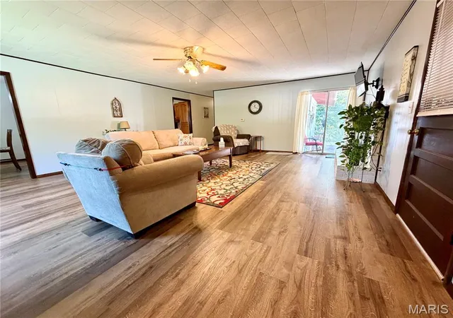 Photo 3 of Single family home for sale at 520 S Skyview Dr, Ellington, MO 63638 | MLS# MIS26058164 | Listing updated on 2026-09-23