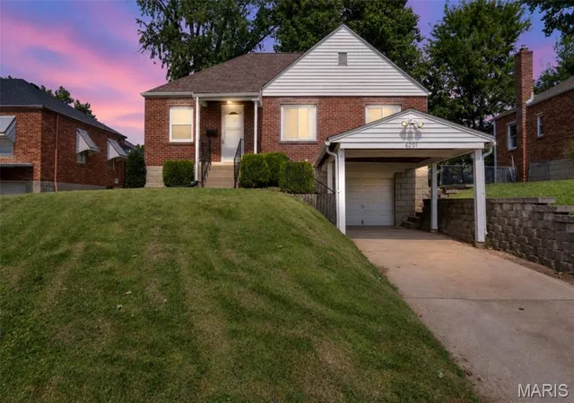 Photo 1 of Single family home for sale at 6201 Weber Rd, Saint Louis, MO 63123 | MLS# MIS26058171 | Listing updated on 2026-09-21