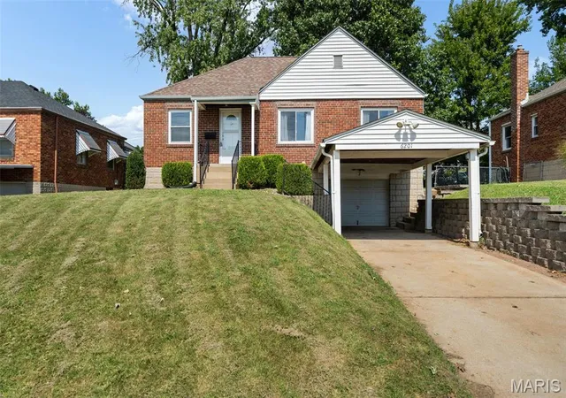 Photo 2 of Single family home for sale at 6201 Weber Rd, Saint Louis, MO 63123 | MLS# MIS26058171 | Listing updated on 2026-09-21