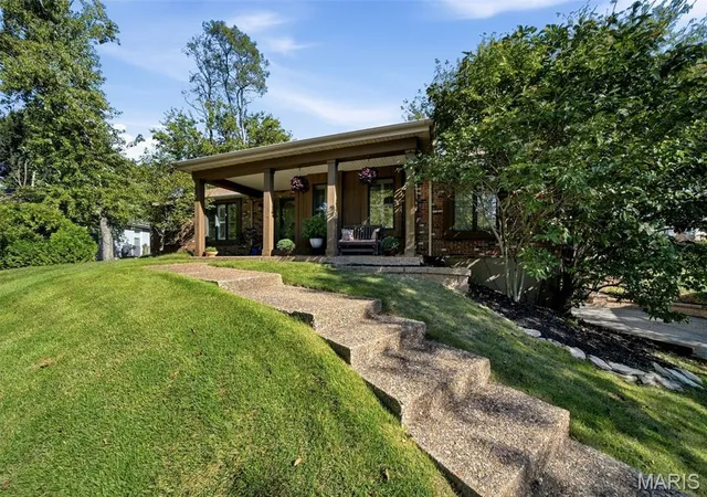 Photo 1 of Single family home for sale at 1743 Lynkirk Ln, Saint Louis, MO 63122 | MLS# MIS26058182 | Listing updated on 2026-10-05