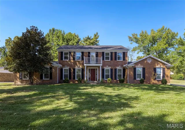 Photo 1 of Single family home for sale at 14300 Markham Ln, Chesterfield, MO 63017 | MLS# MIS26058184 | Listing updated on 2026-10-08