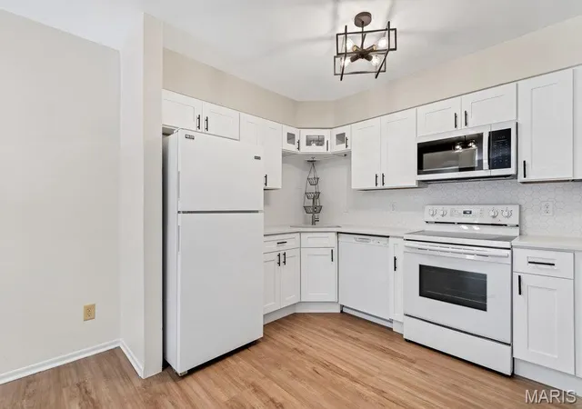 Photo 1 of Sale Pending at 2744 Blackforest Dr, Saint Louis, MO 63129 | MLS# MIS26058187 | Listing updated on 2026-10-11