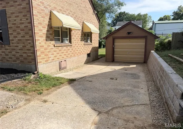 Photo 2 of Single family home for sale at 3615 Horn Ave, Alton, IL 62002 | MLS# MIS26058203 | Listing updated on 2026-09-29