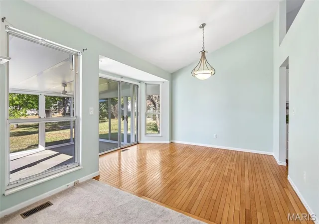 Photo 3 of Single family home for sale at 7345 Summerview Manor Ln, Saint Louis, MO 63129 | MLS# MIS26058206 | Listing updated on 2026-10-30