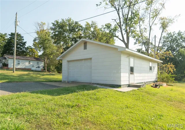 Photo 3 of Single family home for sale at 601 E Richardson Ave, Puxico, MO 63960 | MLS# MIS26058209 | Listing updated on 2026-10-20
