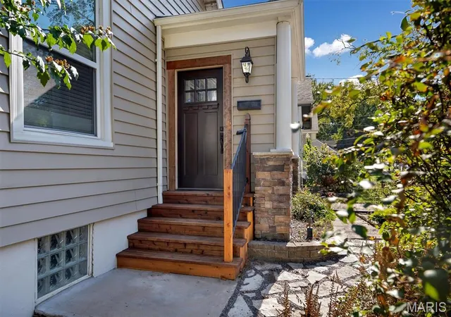 Photo 3 of Sale Pending at 3448 Commonwealth Ave, Saint Louis, MO 63143 | MLS# MIS26058214 | Listing updated on 2026-09-22