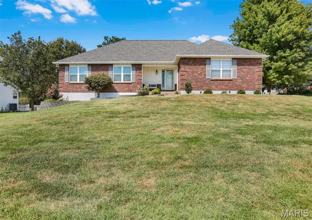 Single family home for sale at 171 Bridgewater Chase Ln, Villa Ridge, MO 63089 | MLS# MIS26058215